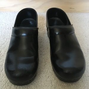 Sanita Clogs - Black Leather - size 39